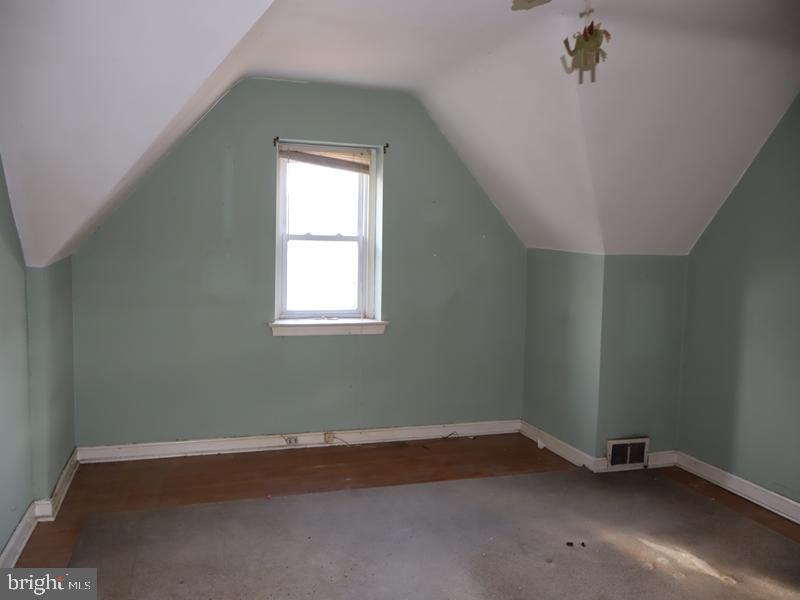 228 Hawthorne Rd