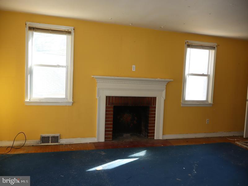228 Hawthorne Rd