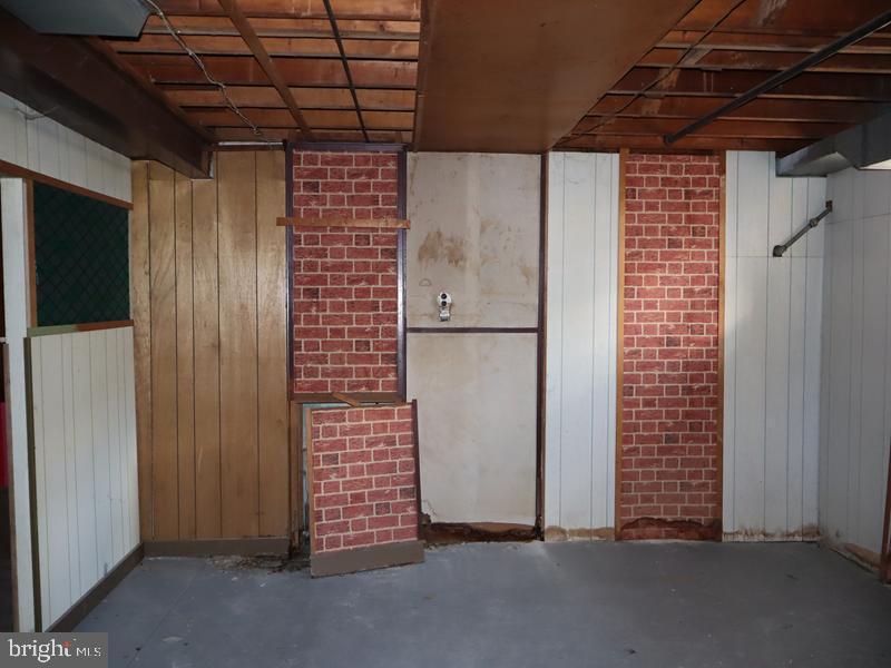 228 Hawthorne Rd