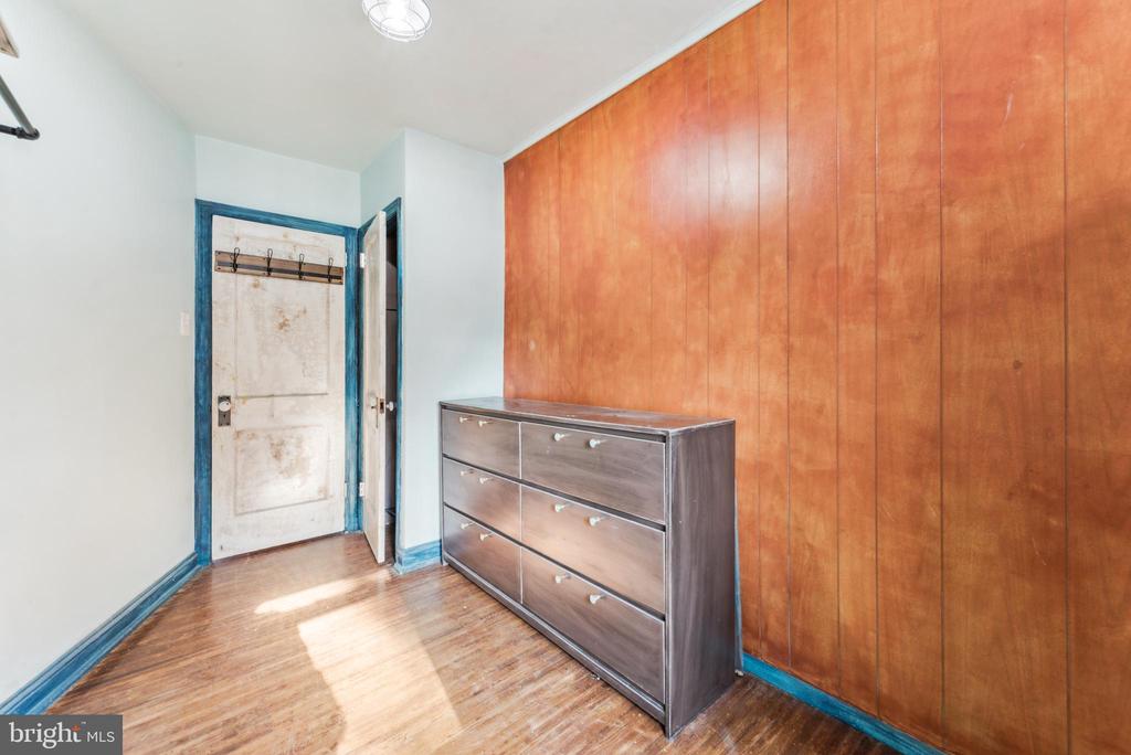 2372 Highland Ave