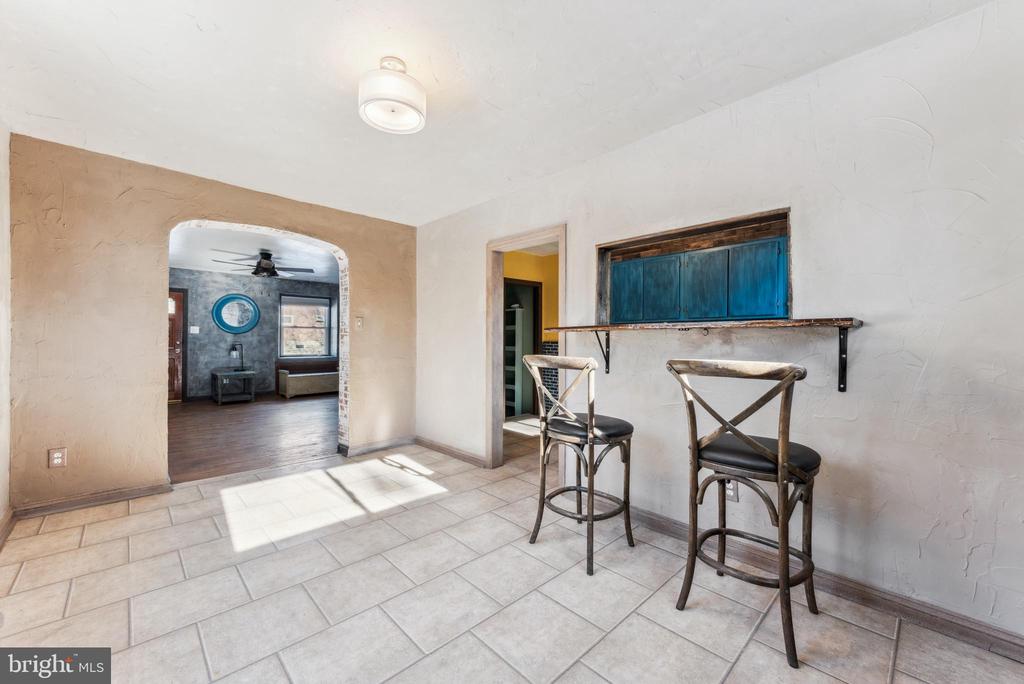 2372 Highland Ave