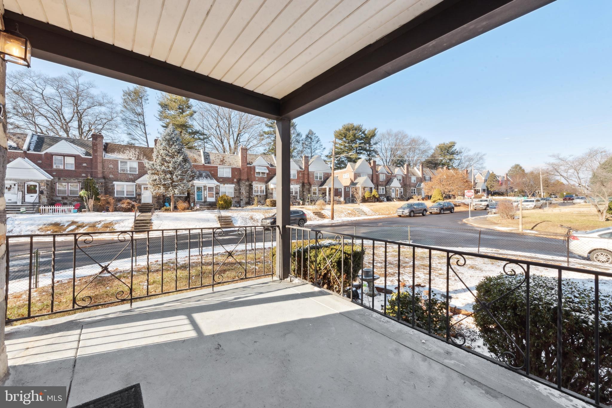 2372 Highland Ave