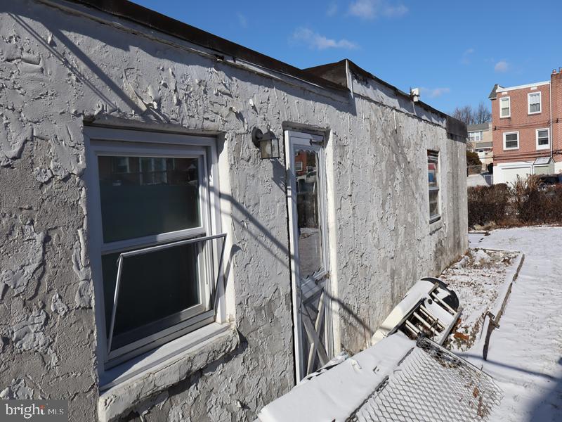 110 Lynn Rd