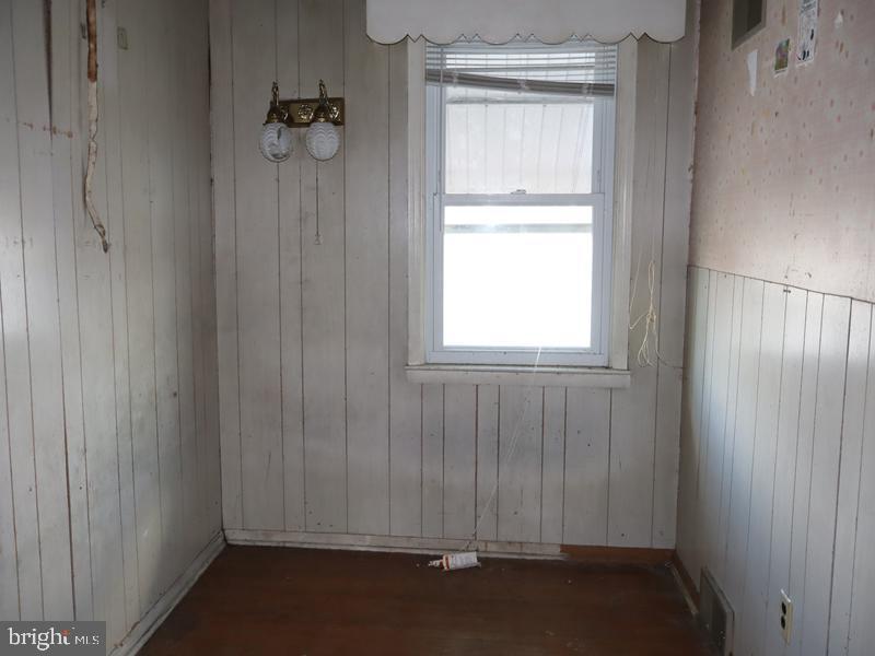 110 Lynn Rd