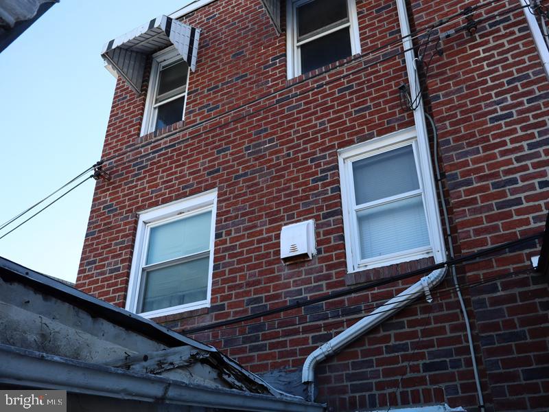 110 Lynn Rd