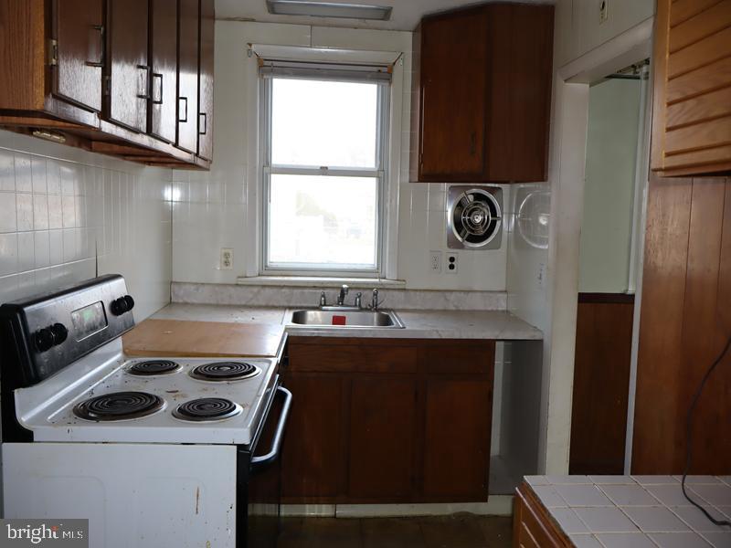 110 Lynn Rd