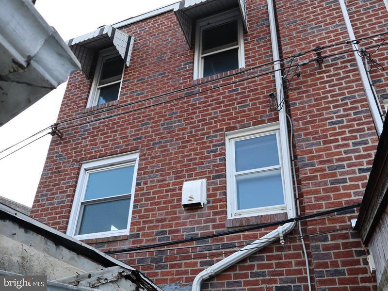 110 Lynn Rd