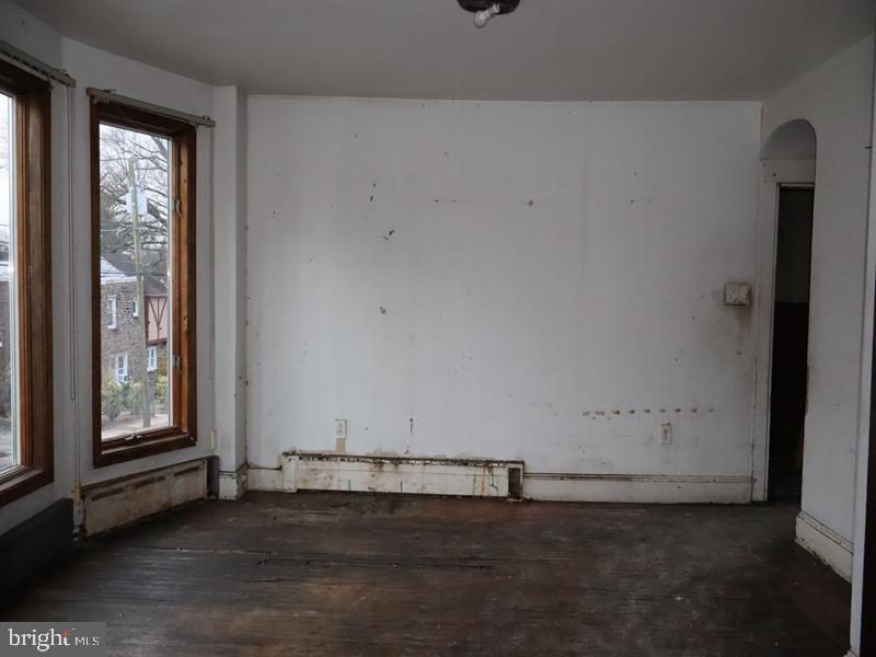 142 Bartlett Ave