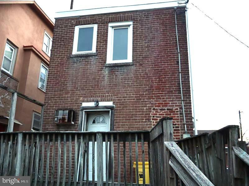 142 Bartlett Ave