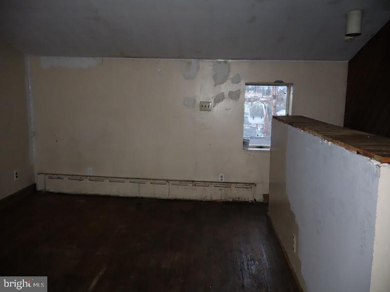 142 Bartlett Ave