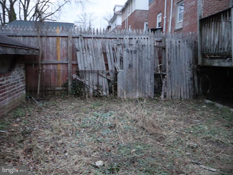 142 Bartlett Ave