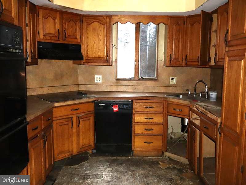 142 Bartlett Ave