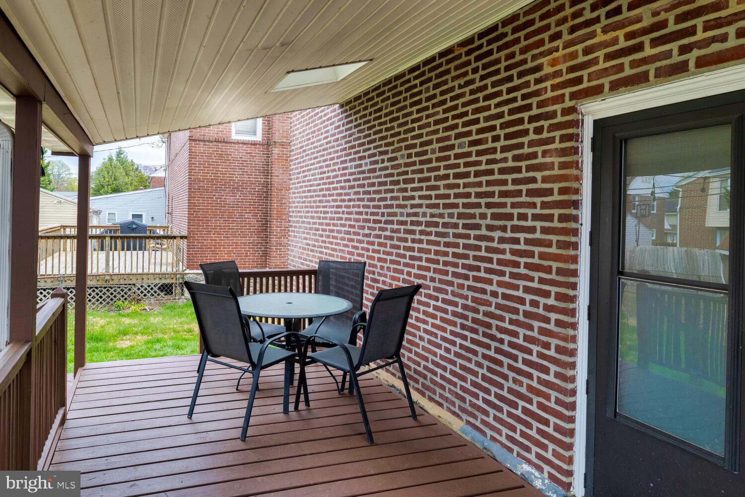 229 Rosewood Ave