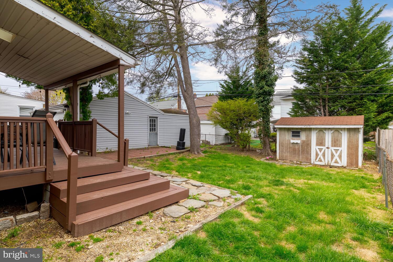 229 Rosewood Ave