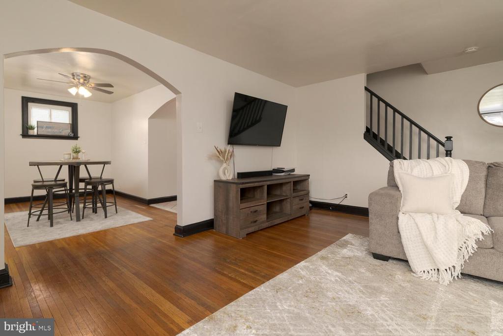 229 Rosewood Ave