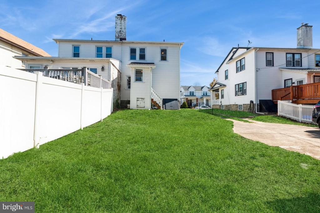 1206 Myrtlewood Ave