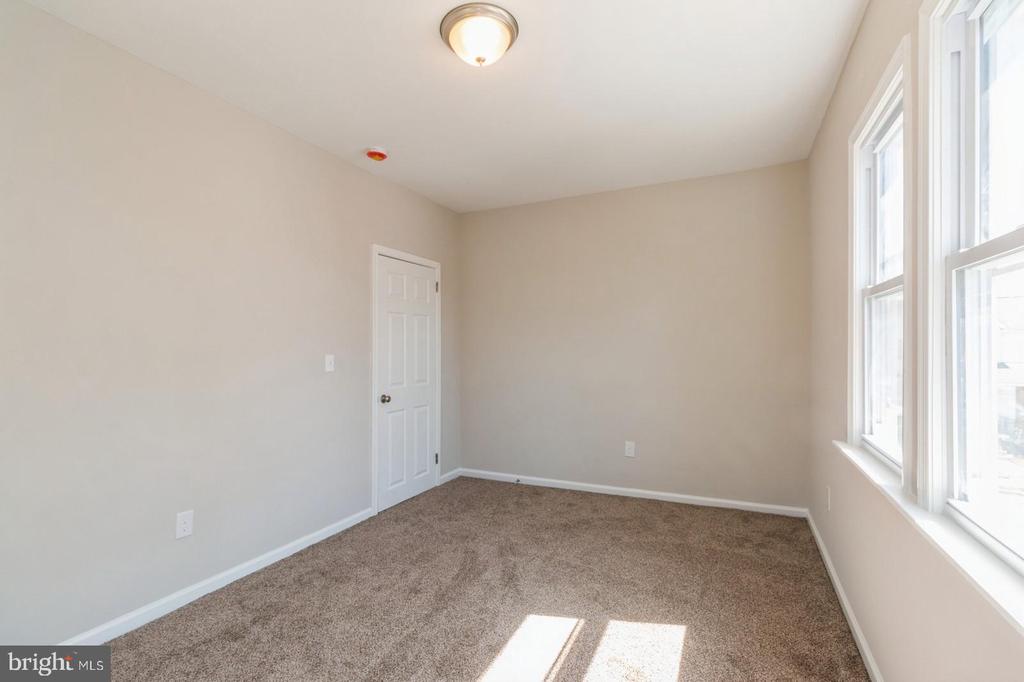 1206 Myrtlewood Ave