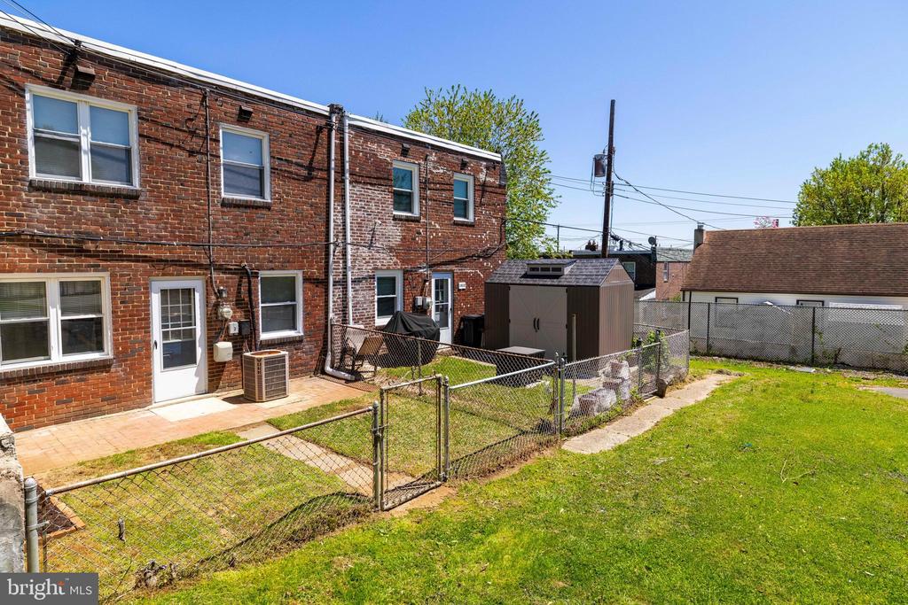 1414 Simpson St