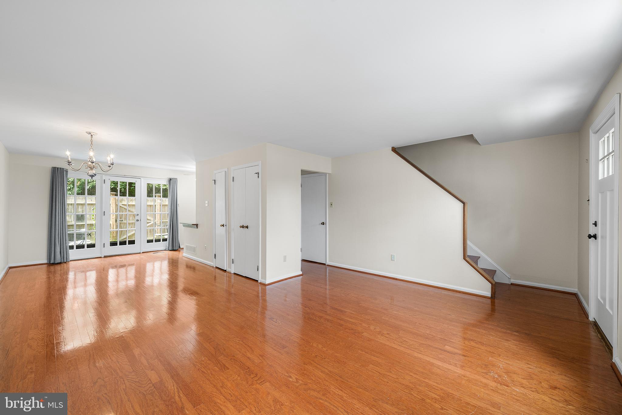 229 Bloomingdale Ave #1