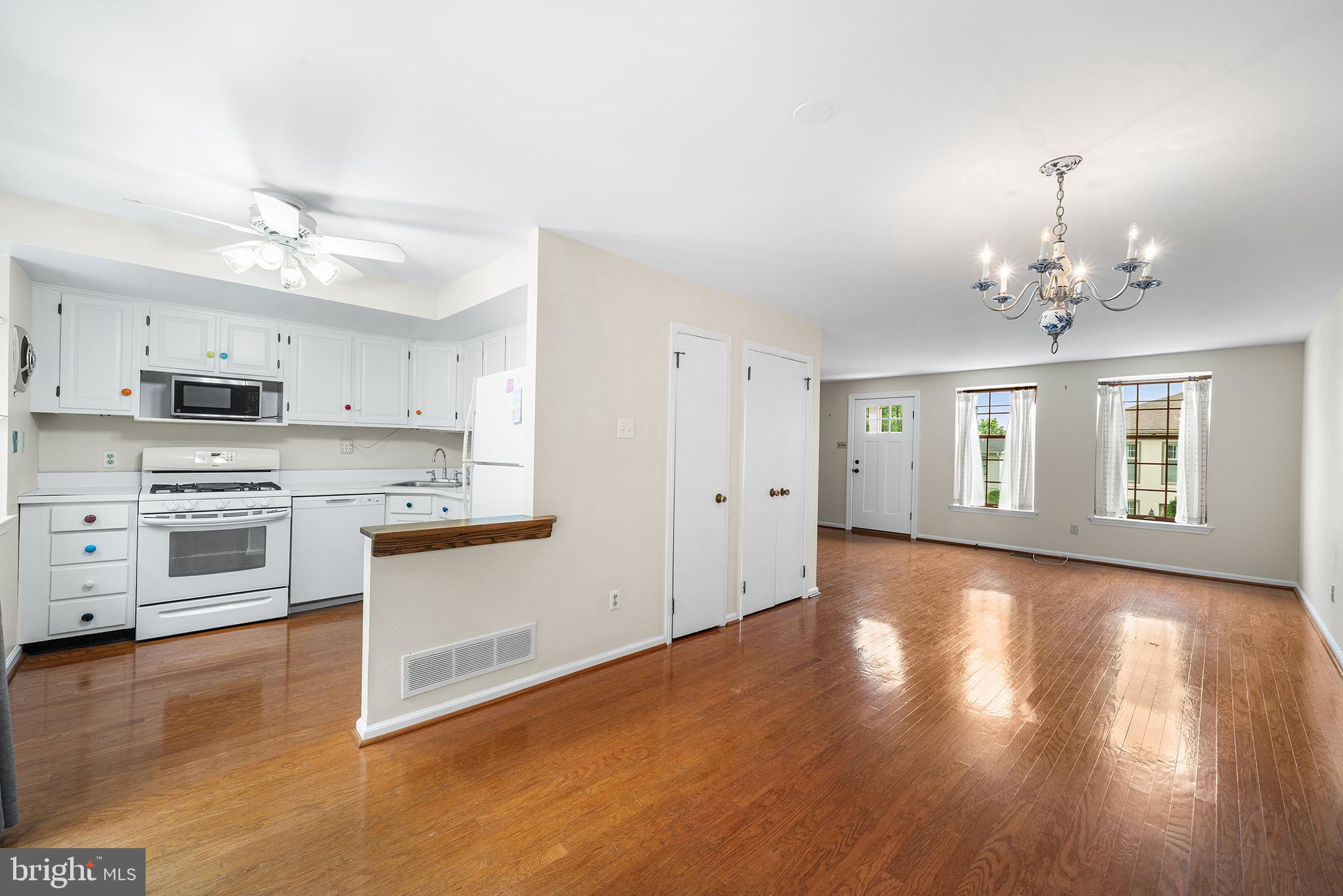 229 Bloomingdale Ave #1