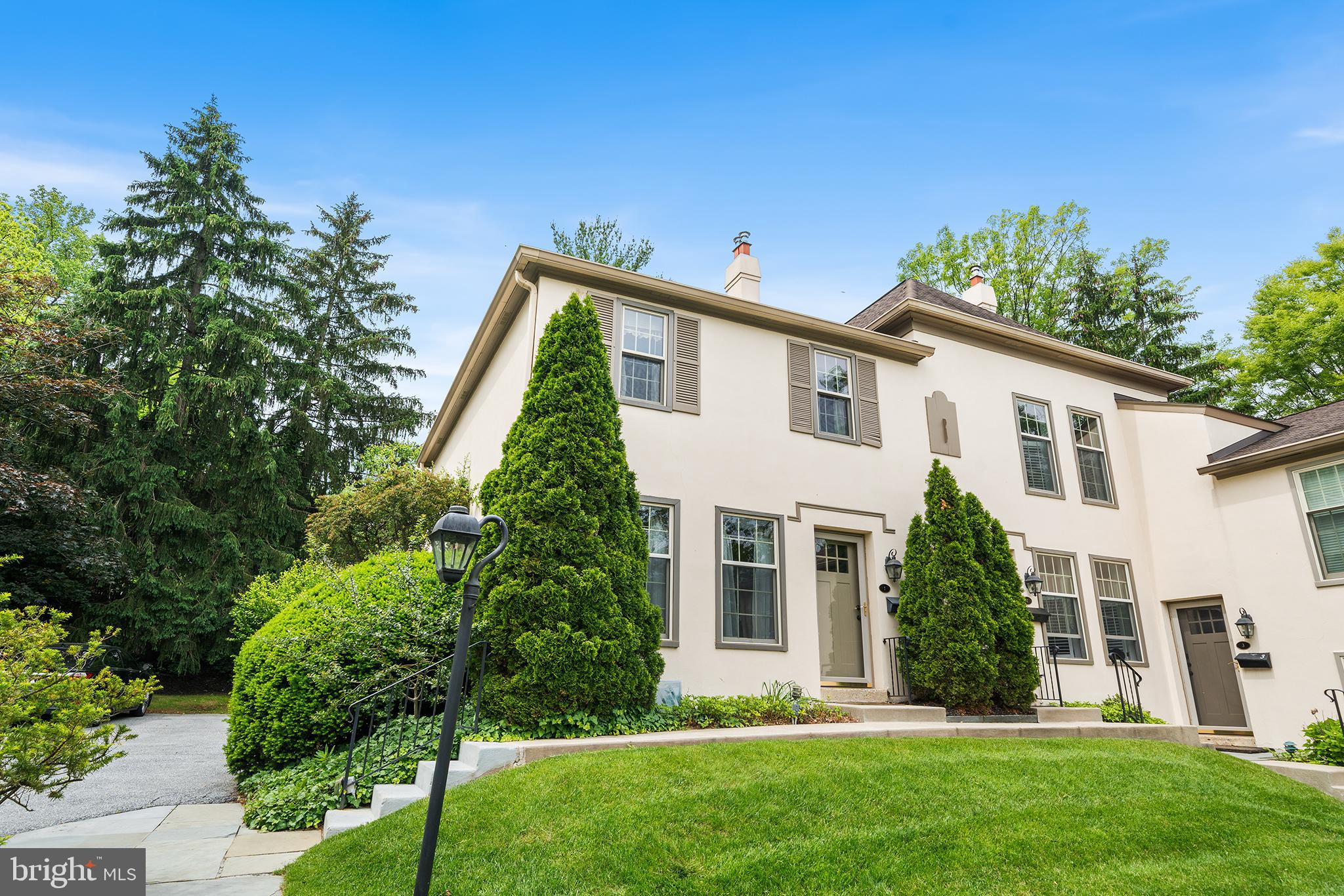 229 Bloomingdale Ave #1