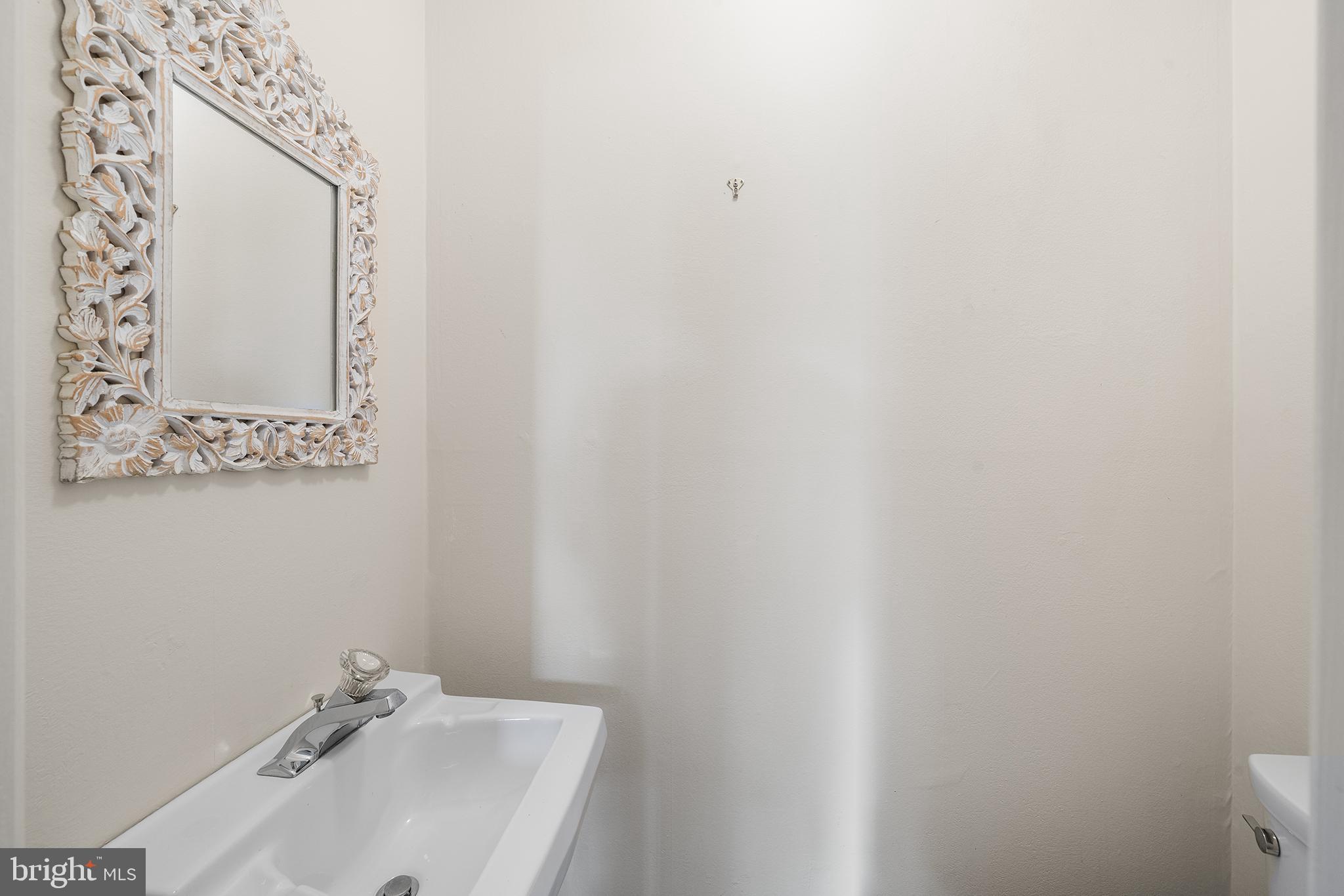 229 Bloomingdale Ave #1