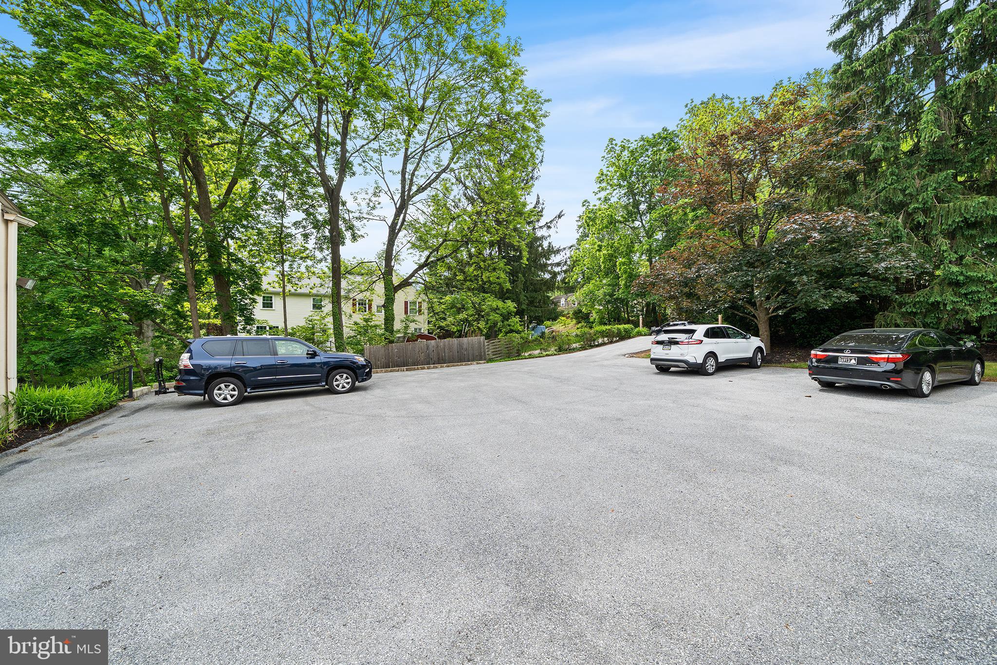 229 Bloomingdale Ave #1