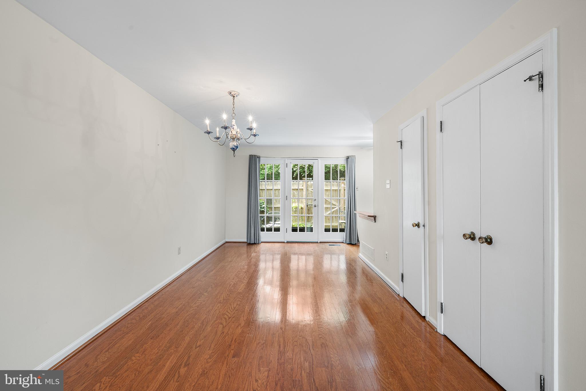 229 Bloomingdale Ave #1