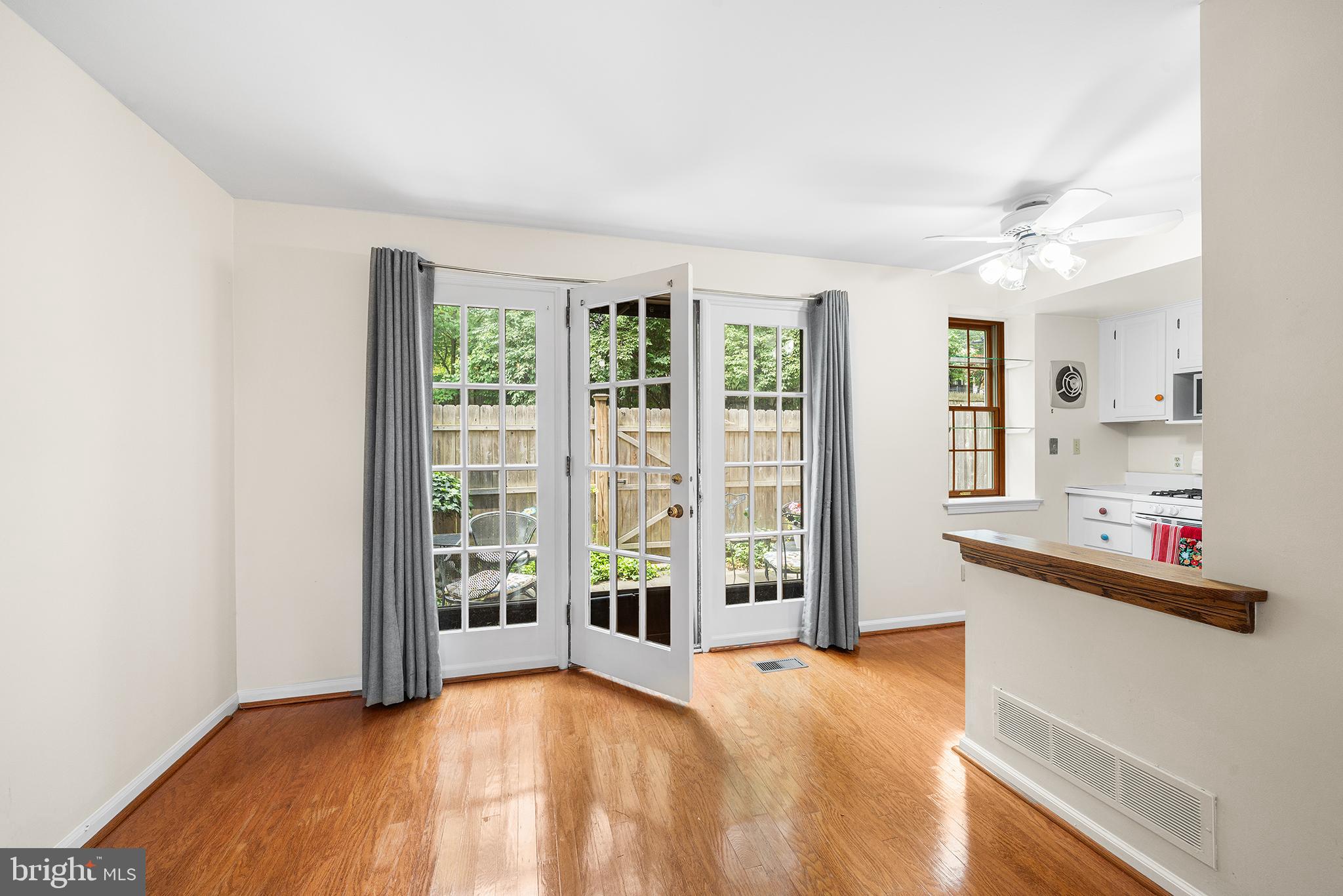 229 Bloomingdale Ave #1