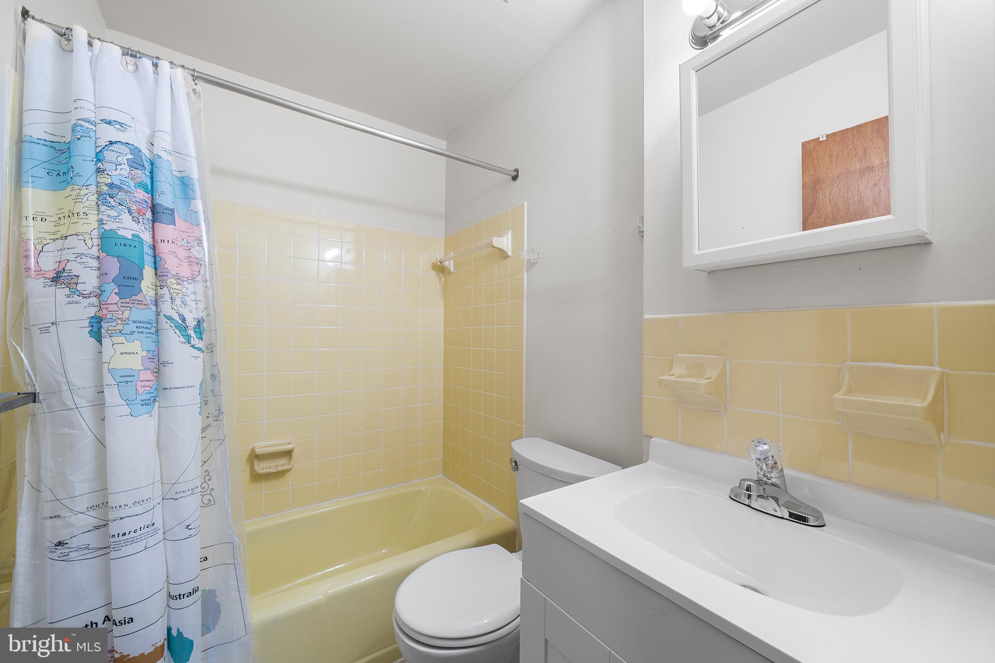 229 Bloomingdale Ave #1