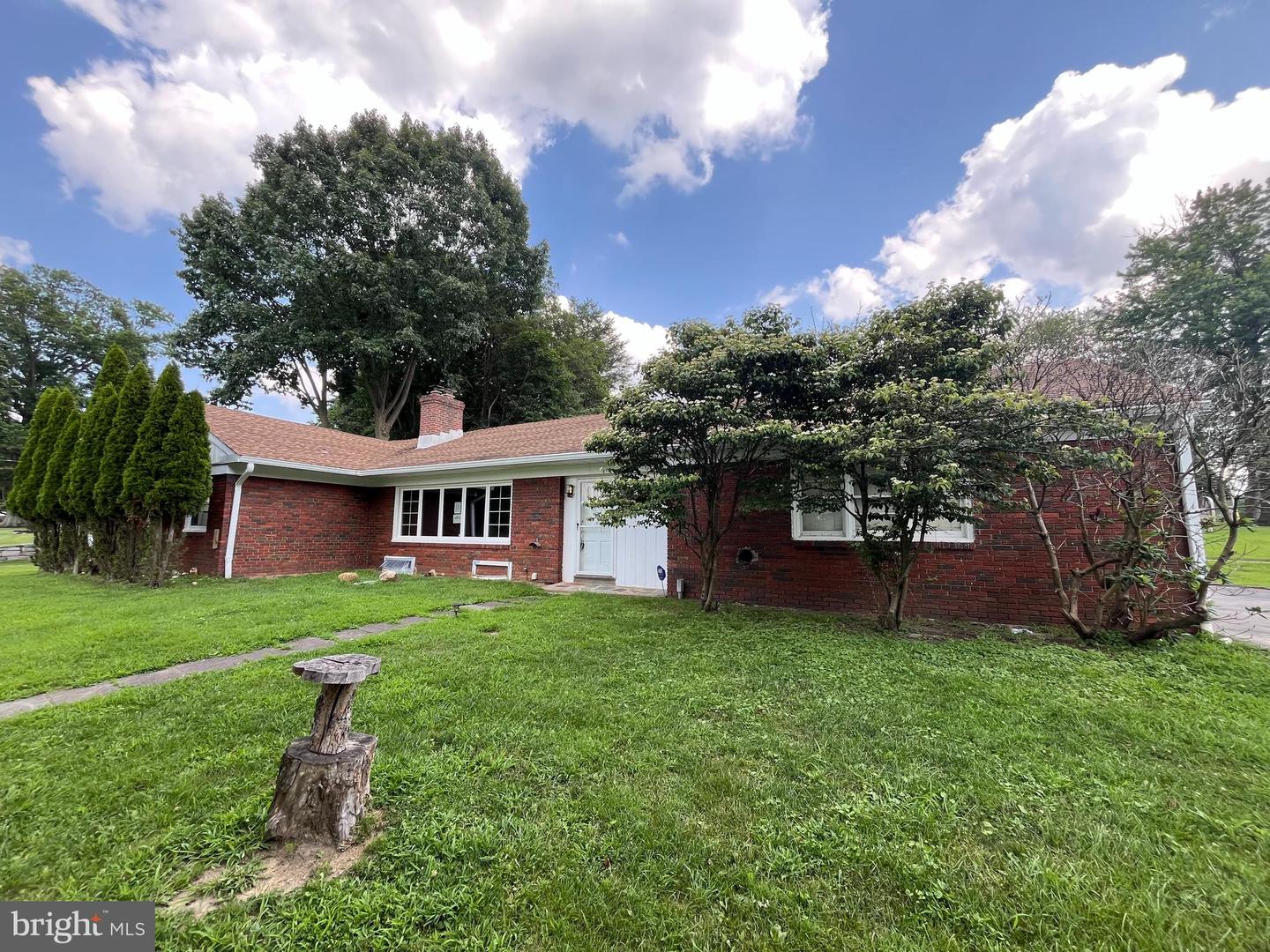 499 Collins Dr