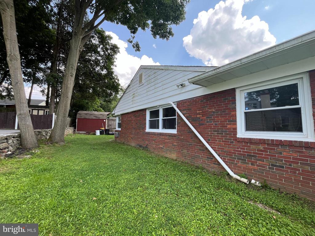 499 Collins Dr