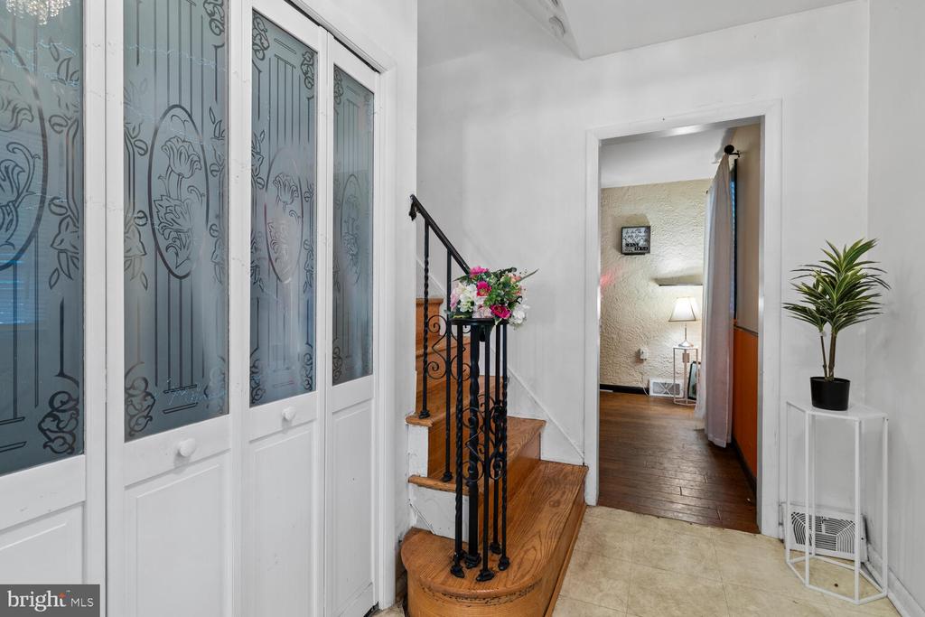517 W Woodland Ave
