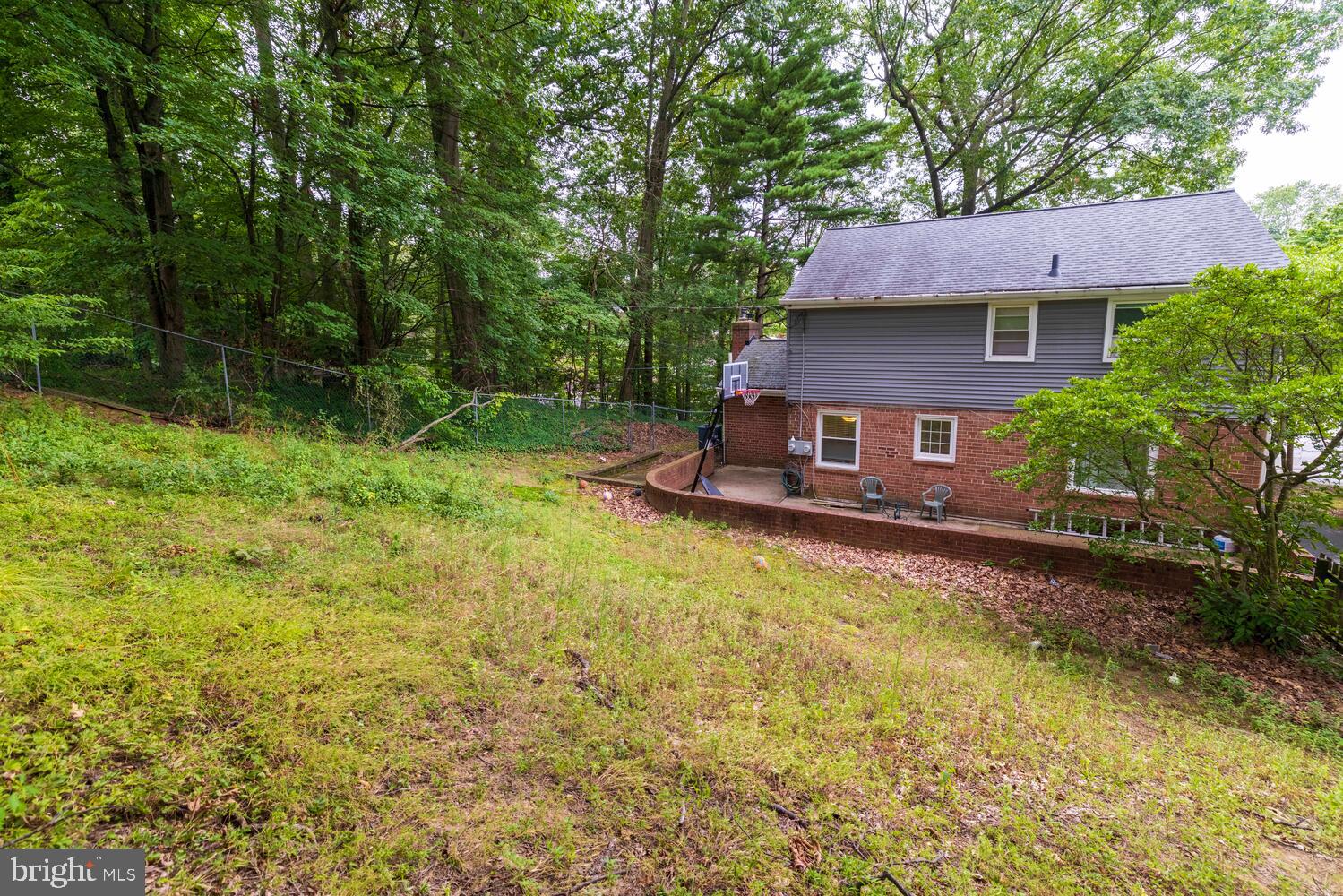 517 W Woodland Ave