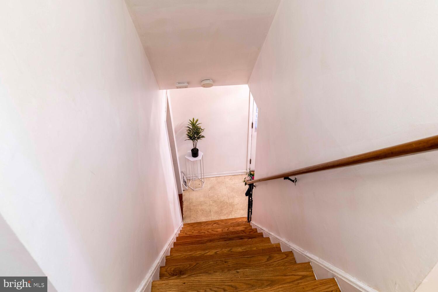 517 W Woodland Ave
