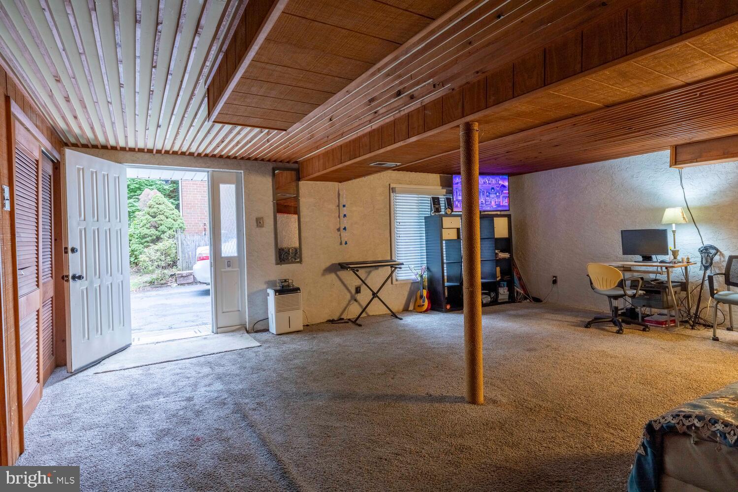 517 W Woodland Ave