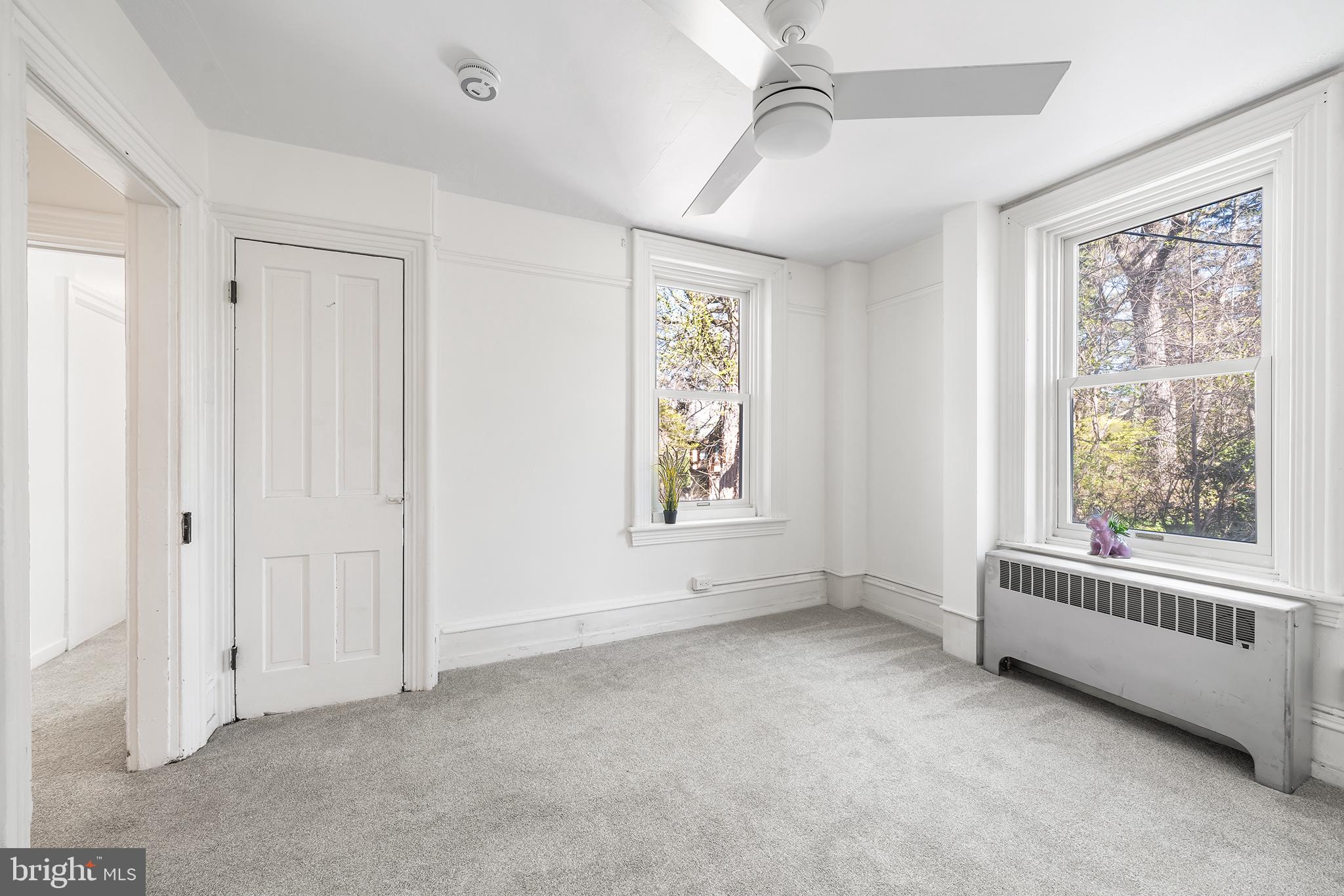 35 VIOLET LANE 2ND FLOOR