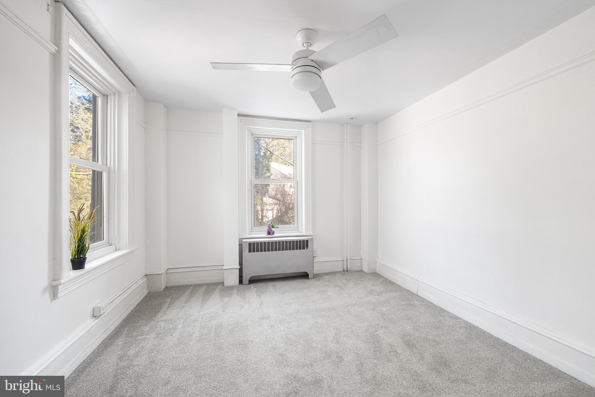 35 VIOLET LANE 2ND FLOOR