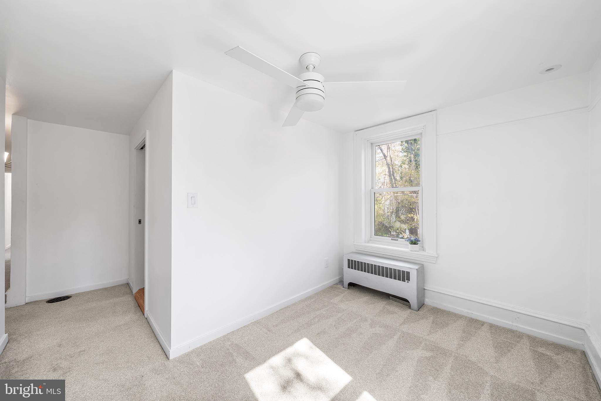 35 VIOLET LANE 2ND FLOOR