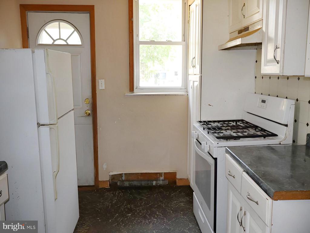 537 ORCHARD AVENUE