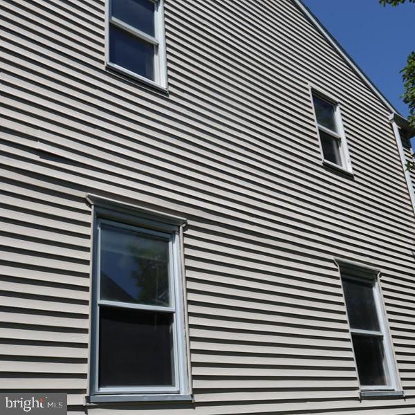 307 PARK CIRCLE