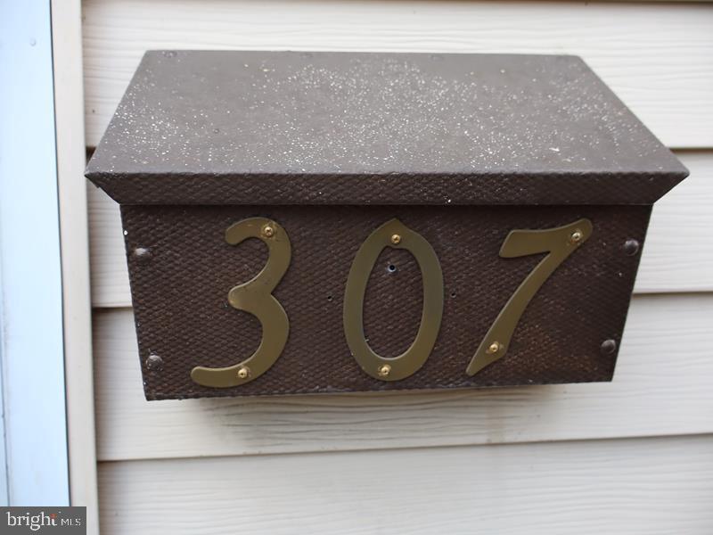 307 PARK CIRCLE