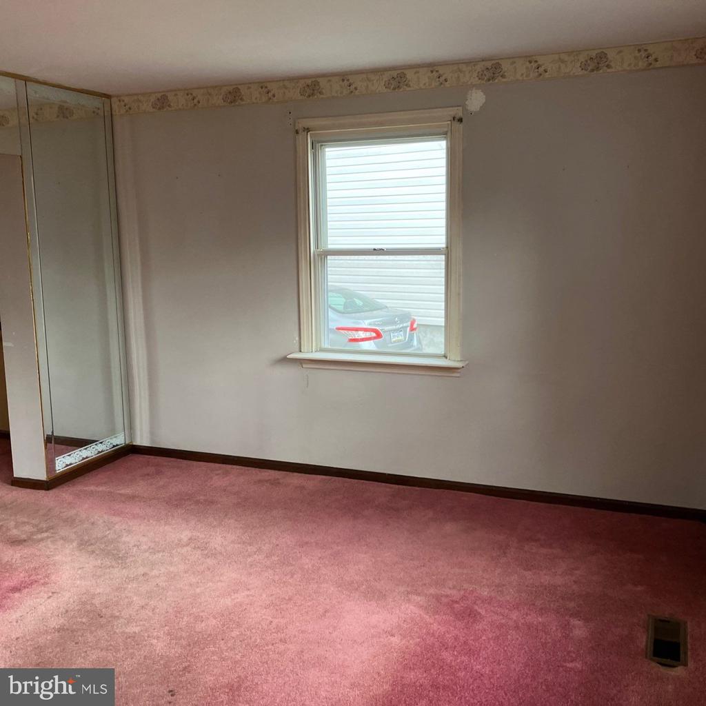 307 PARK CIRCLE