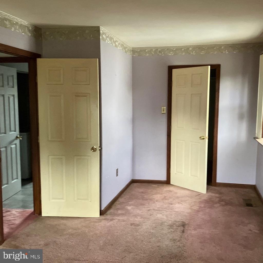 307 PARK CIRCLE