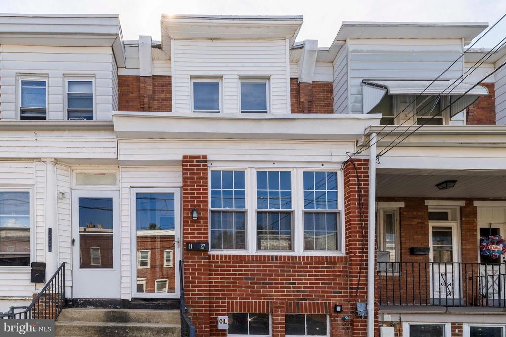 1127 E 11TH STREET