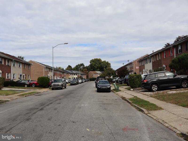 1552 ROOSEVELT DRIVE