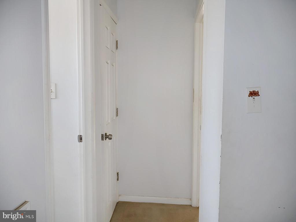 1316 BULLENS LANE