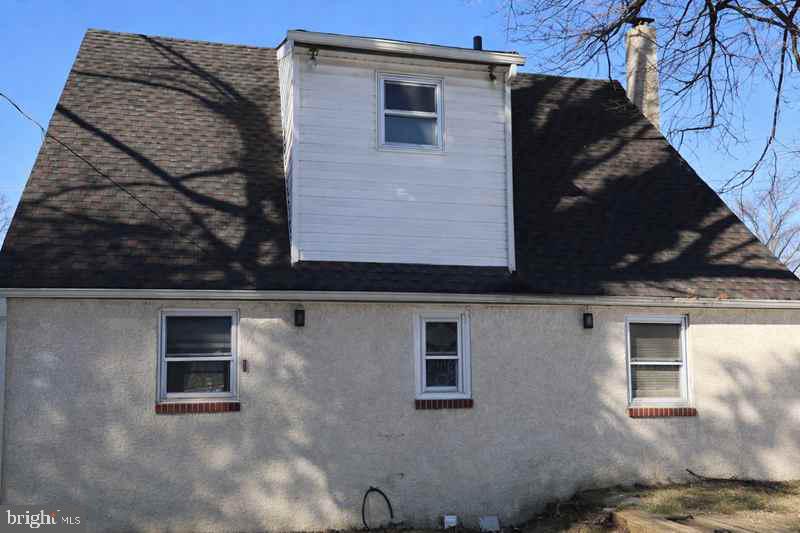 1316 BULLENS LANE