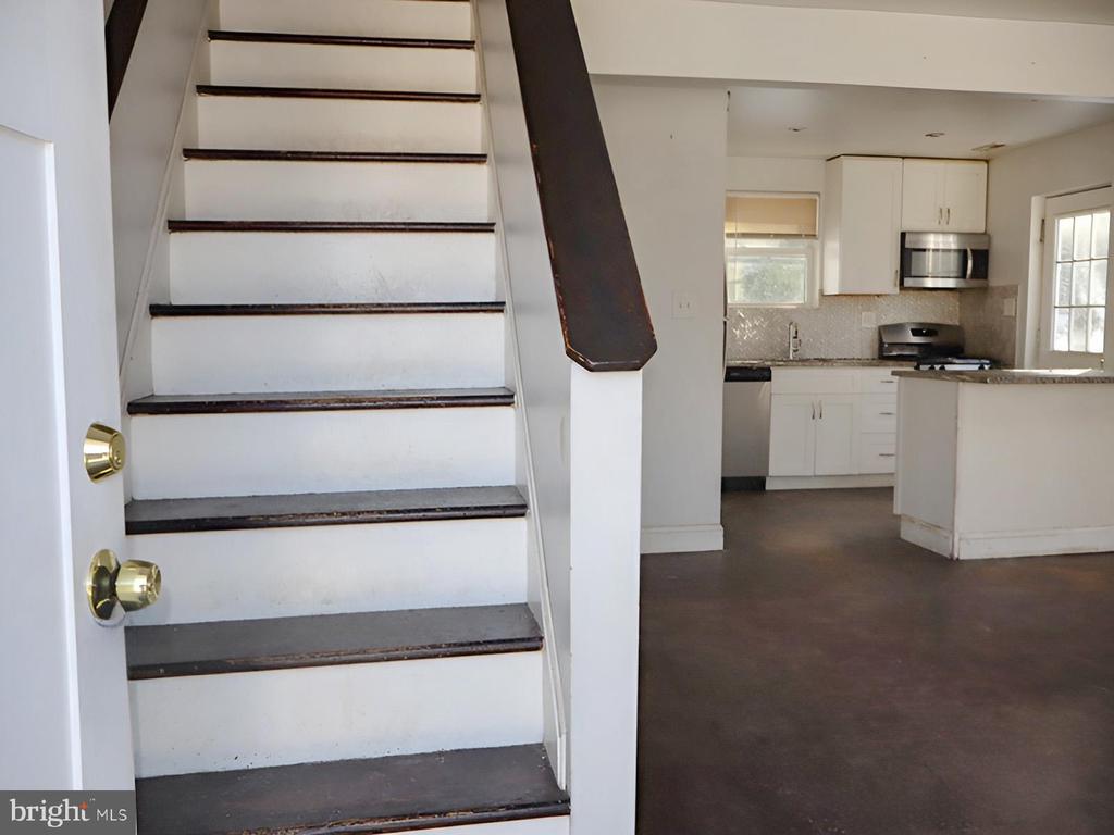 1316 BULLENS LANE