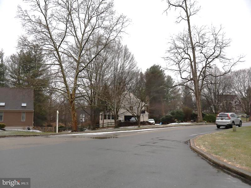 3 E SPRING OAK CIRCLE